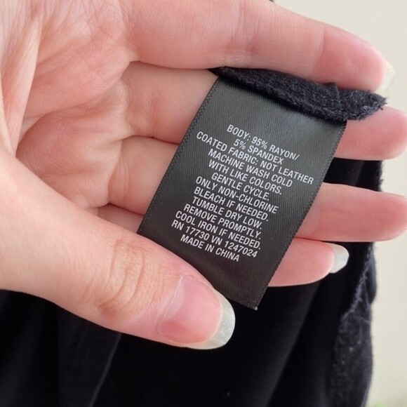 Mossimo Black V-Neck Tank Top with Leather Cutouts, Pleather Lattice, Size Med - Picture 7 of 13